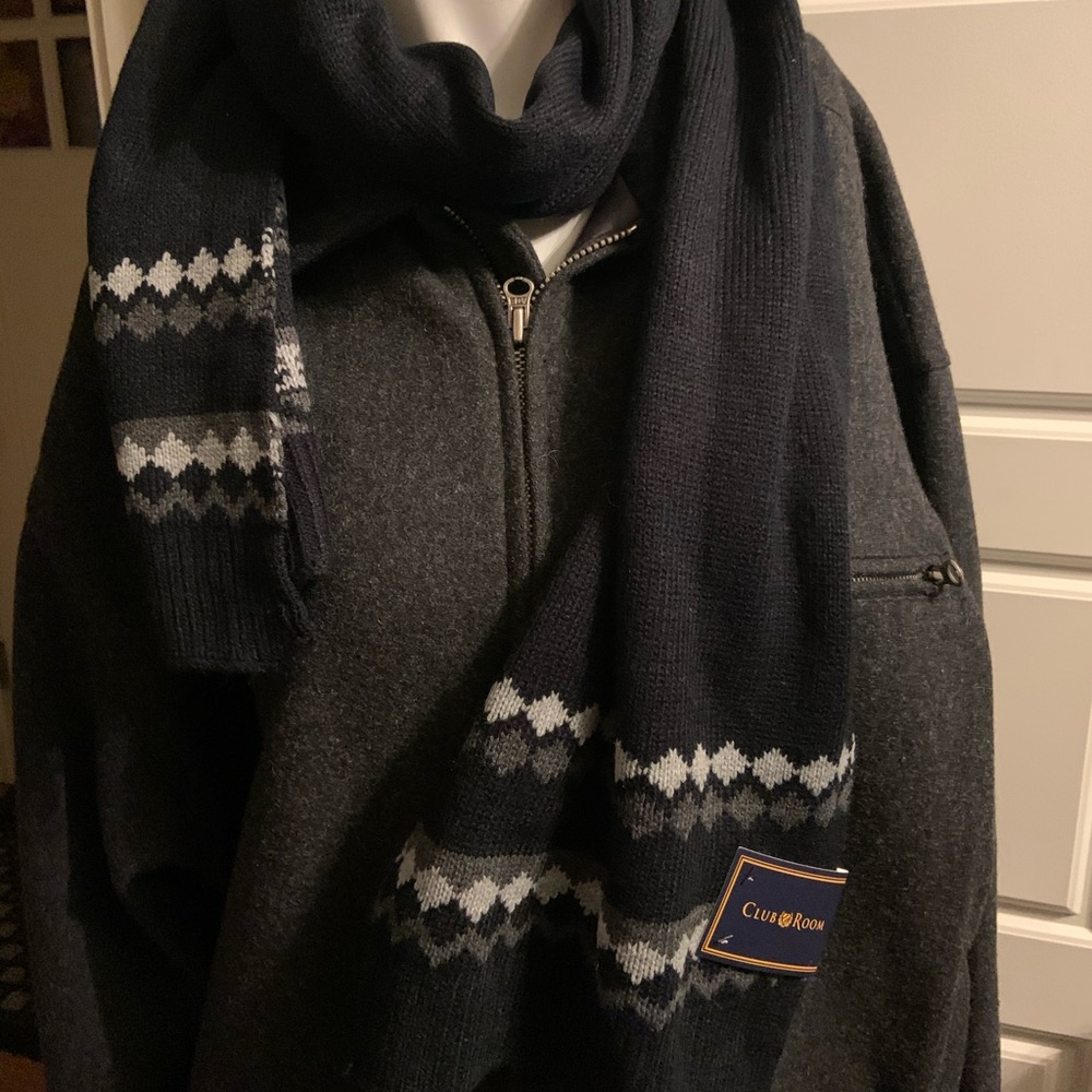 NWT Club Room Black with white and gray diamonds